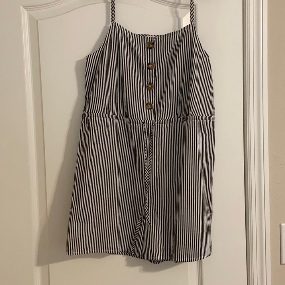 Striped romper with adjustable straps and buttons